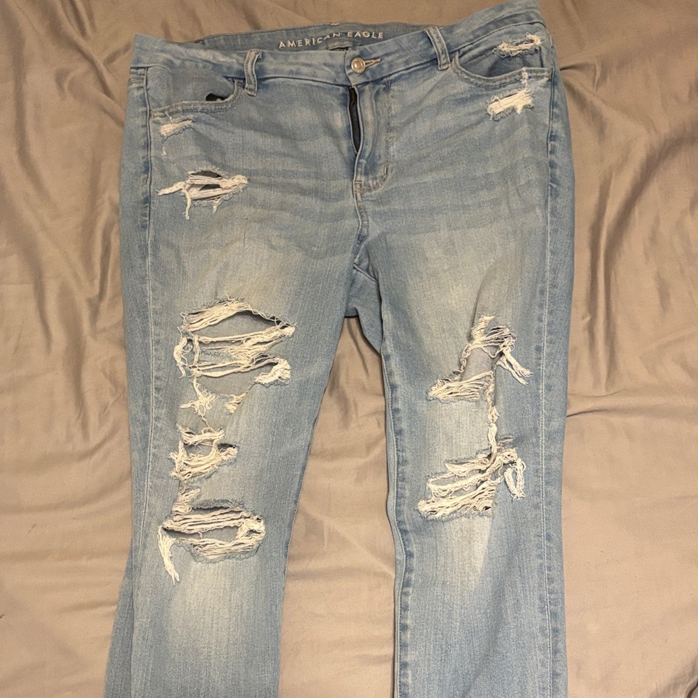 American Eagle Outfitters Light Blue Ripped Straight Leg Jeans/Jeggings